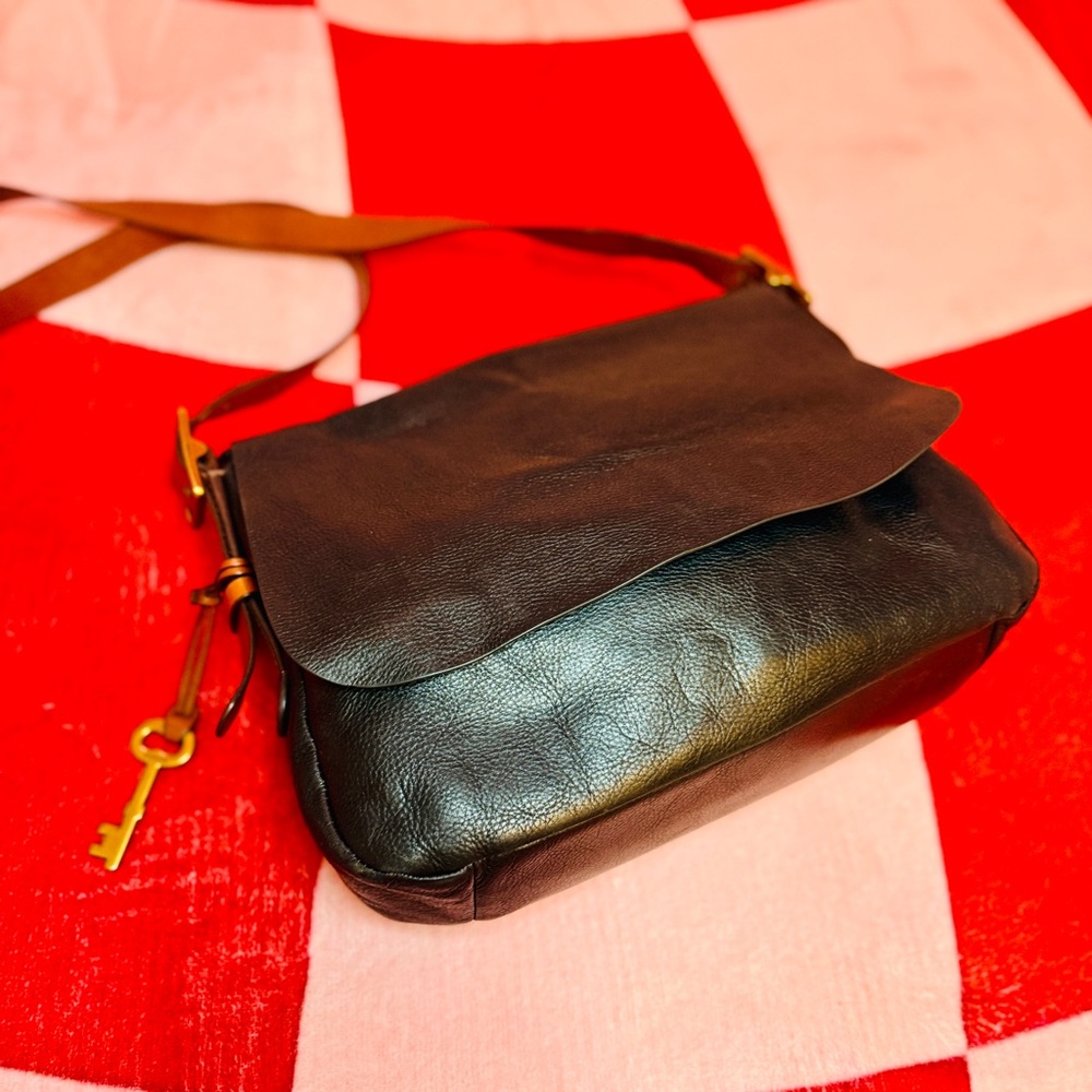 Fossil Genuine Leather Crossbody Messenger Bag Black Brown Purse | Key Charm
